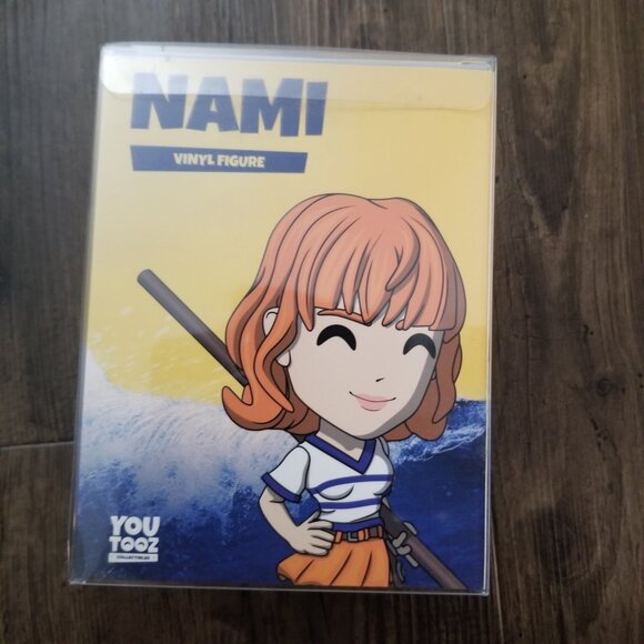 Youtooz One Piece Nami Vinyl Figure (Limited Edition) - Picture 5 of 9